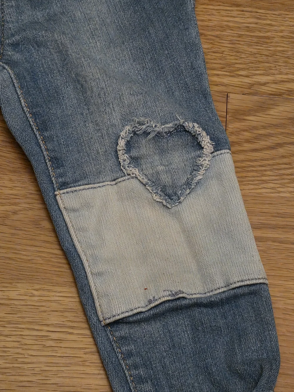 GAP Girls 3T Two-Tone Blue Denim Jeans with Heart Patch